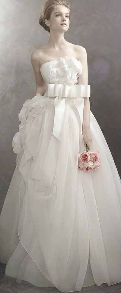 最美的婚纱，最美的新娘——致 红毯上的你！