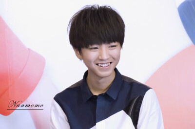 TFBOYS王俊凯 2014.10.17 星钻圆梦计划。cr.LOGO