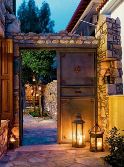 Lantern Entry, Greece