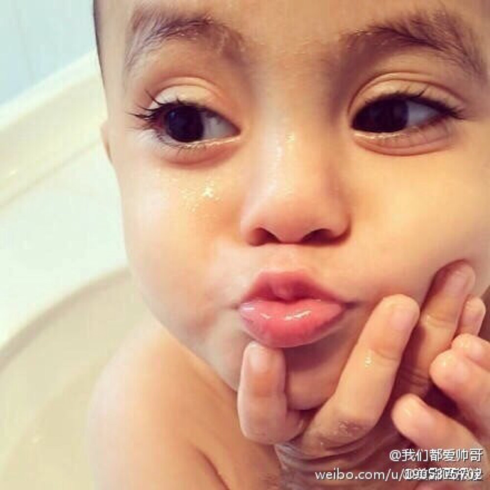 是哪的混血儿呢？给忘了 哈哈