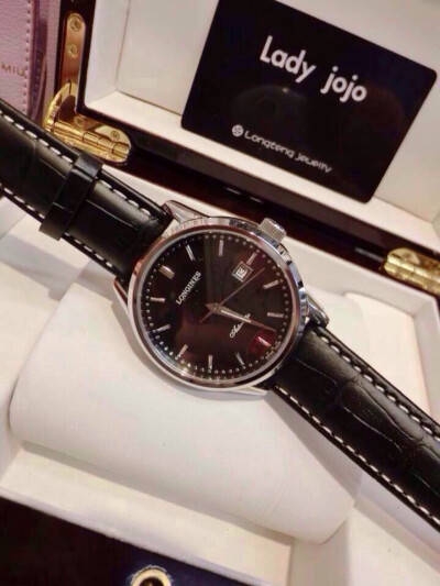 浪琴 LONGINES 真皮男士机械表 极富现代感的设计而闻名于世、独特的美感 永恒的设计 以艺术为灵感 秉承高级瑞士制表工艺 展现其独有的华而不奢的气韵 彰显其独一无二的品牌风格