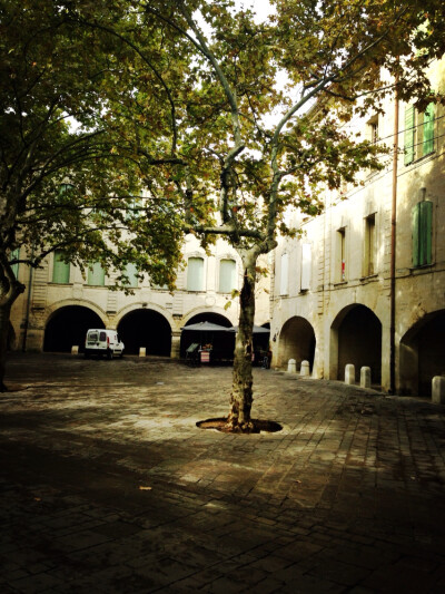 Uzès,法国南部一个古老而宁静的小镇