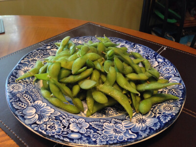 盐水毛豆，当然，人家日本人称之为Edamame 