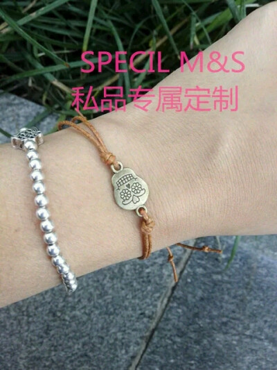 SPECIL M&amp;amp;S鸶蒎秀 情侣新品铜色合金双面骷髅牌手绳 http://a.m.taobao.com/i42110307730.htm?ttid=700342@taobao_android_5.1.1