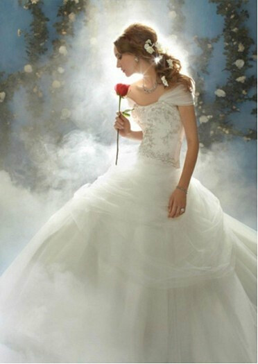 最美的婚纱，最美的新娘——致 红毯上的你