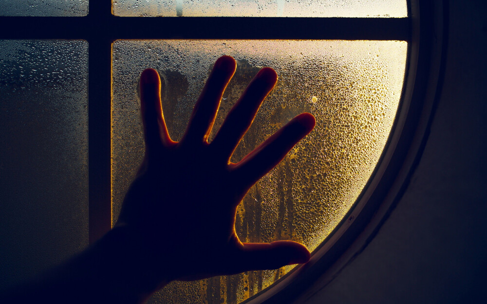 小片天空。