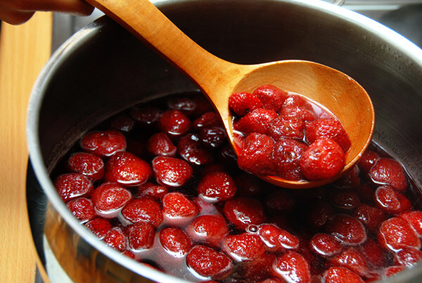 Kompot，traditional Polish cuisine.