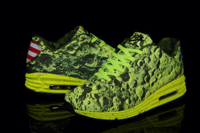 Nike Air Max Lunar90 SP ‘Moon Landing’ 登月纪念700098-007夜间发光鞋