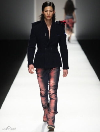 走秀MAN力爆表~宋再临