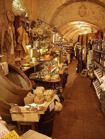  ITALIAN FOOD MARKET ~ DELIZIOSO Montepulciano, Tuscany, Italy