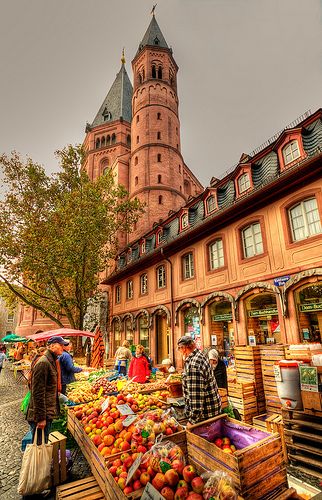 Saturday Market in Mainz