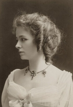 Maude Adams