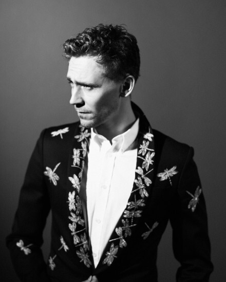 抖森Tom Hiddleston有望出演新版《宾虚》！1959年查尔斯·海斯顿主演版曾在第32届奥斯卡创纪录地狂揽11项大奖。如今米高梅和派拉蒙联合制作新版，片方有意让抖森出演宾虚！该片暂定2016年2月26日上映。此外，超高人气的抖森还被邀请参演米高梅新片《Me Before You》 by Mon_Day