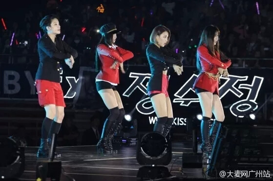 大麦网广州站 [图文现场] #2014BestOfBestInGuangzhou# f（x）出场〜为广州的歌迷送上hot summer、red light、初智齿等多首歌曲！小A的中文太好了，互动环节几乎是中文回答。水晶喜欢广州的美食，Luna喜欢广州的水果。宋茜跟大家谈到新电影＜我的新野蛮女友＞！大家一起期待新电影吧【图片】【图片】【图片】【图片】