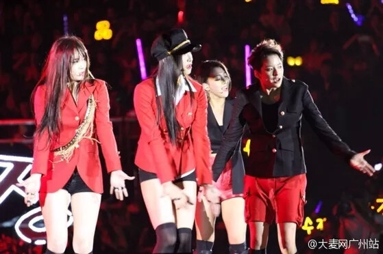 大麦网广州站 [图文现场] #2014BestOfBestInGuangzhou# f（x）出场〜为广州的歌迷送上hot summer、red light、初智齿等多首歌曲！小A的中文太好了，互动环节几乎是中文回答。水晶喜欢广州的美食，Luna喜欢广州的水果。宋茜跟大家谈到新电影＜我的新野蛮女友＞！大家一起期待新电影吧【图片】【图片】【图片】【图片】