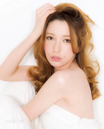 藤井莉娜