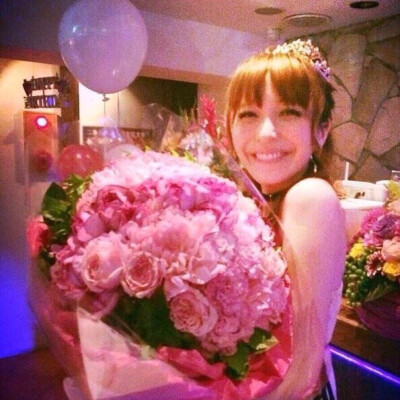 藤井莉娜