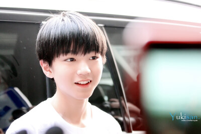 TFBOYS王俊凯 2014.8.27 北京首都机场-深圳宝安机场。