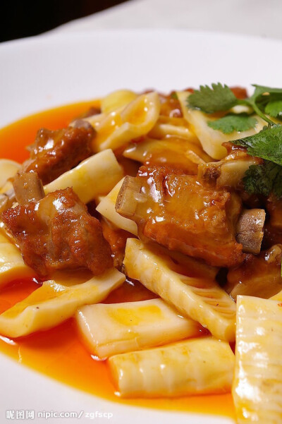 美食 香笋烧排骨