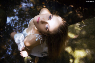 摄像机下的美无关其它