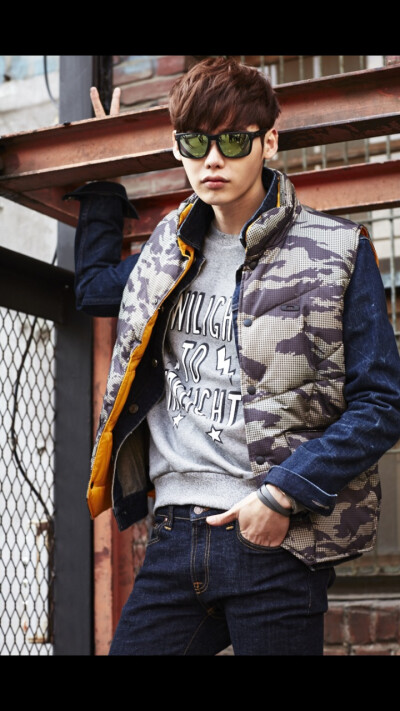 Oakley 代言