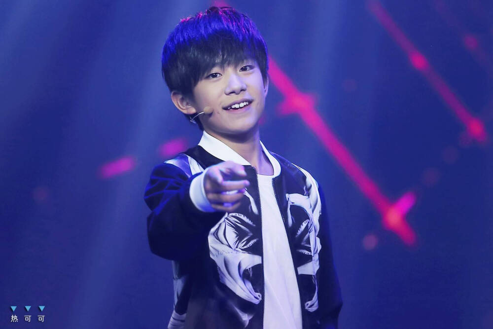 易烊千玺 TFBOYS