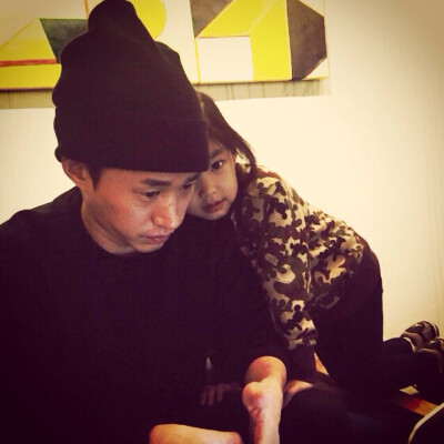 Laru and tablo