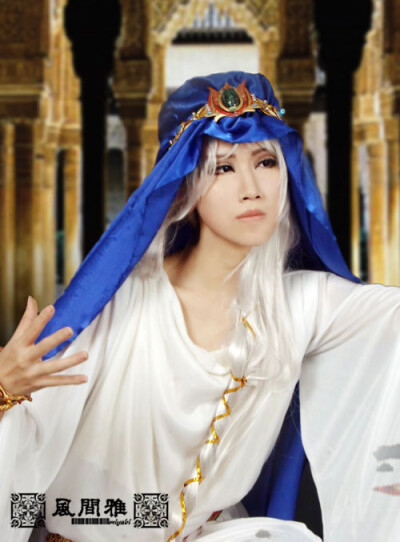 风间雅（真实姓名：王琳）中国著名的COSPLAY爱好者，曾获得2007年中国ChinaJoy CosPlay大赛个人赛冠军。2010年9月被查出患肝癌晚期，于2012年2月13日20点40分辞世，享年30岁。