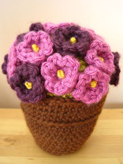 Crochet flowerpot. #crochet #yarn