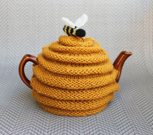 Super cute knit Beehive Tea Cozy