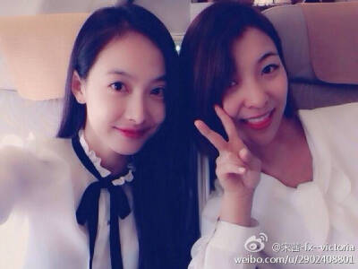fx 宋茜 微博更新图片 美妞一枚～Victoria with Luna