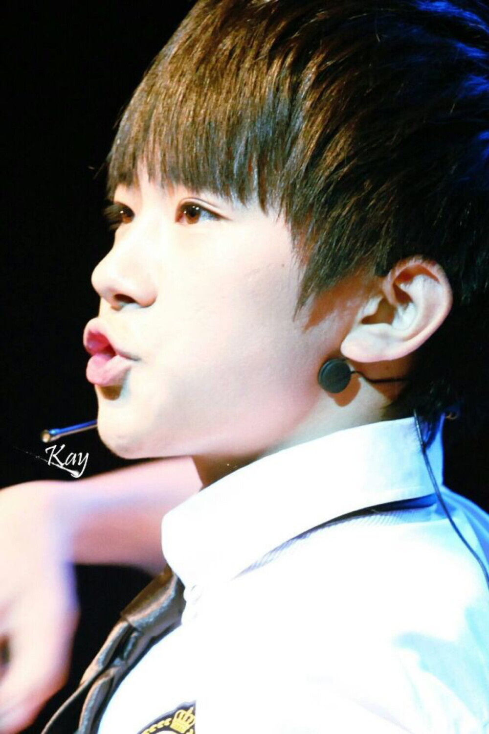 Cr logo.易烊千玺 chu~