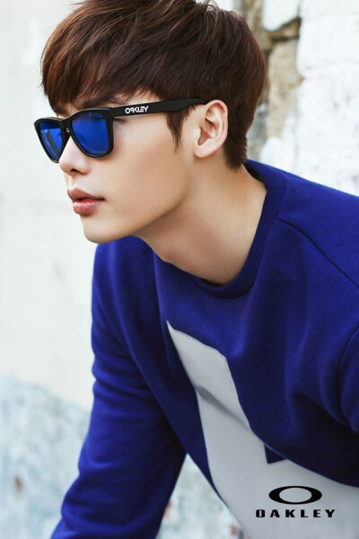 Oakley 代言