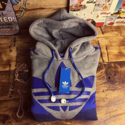 adidas 长袖带帽卫衣