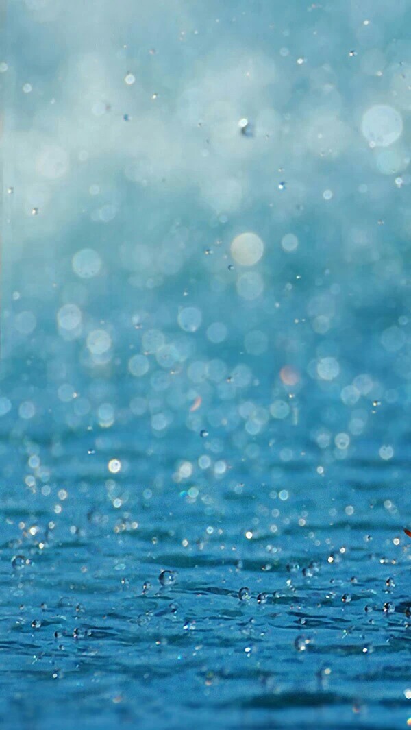 再看一遍 蓝色流连的湖面 这想念 足够跨过天边。。。