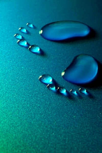 再看一遍 蓝色流连的湖面 这想念 足够跨过天边。。。