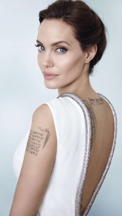 Angelina Jolie 最新摄影大片 依旧女神 @Devilvira