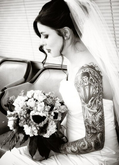 Flower arm bride