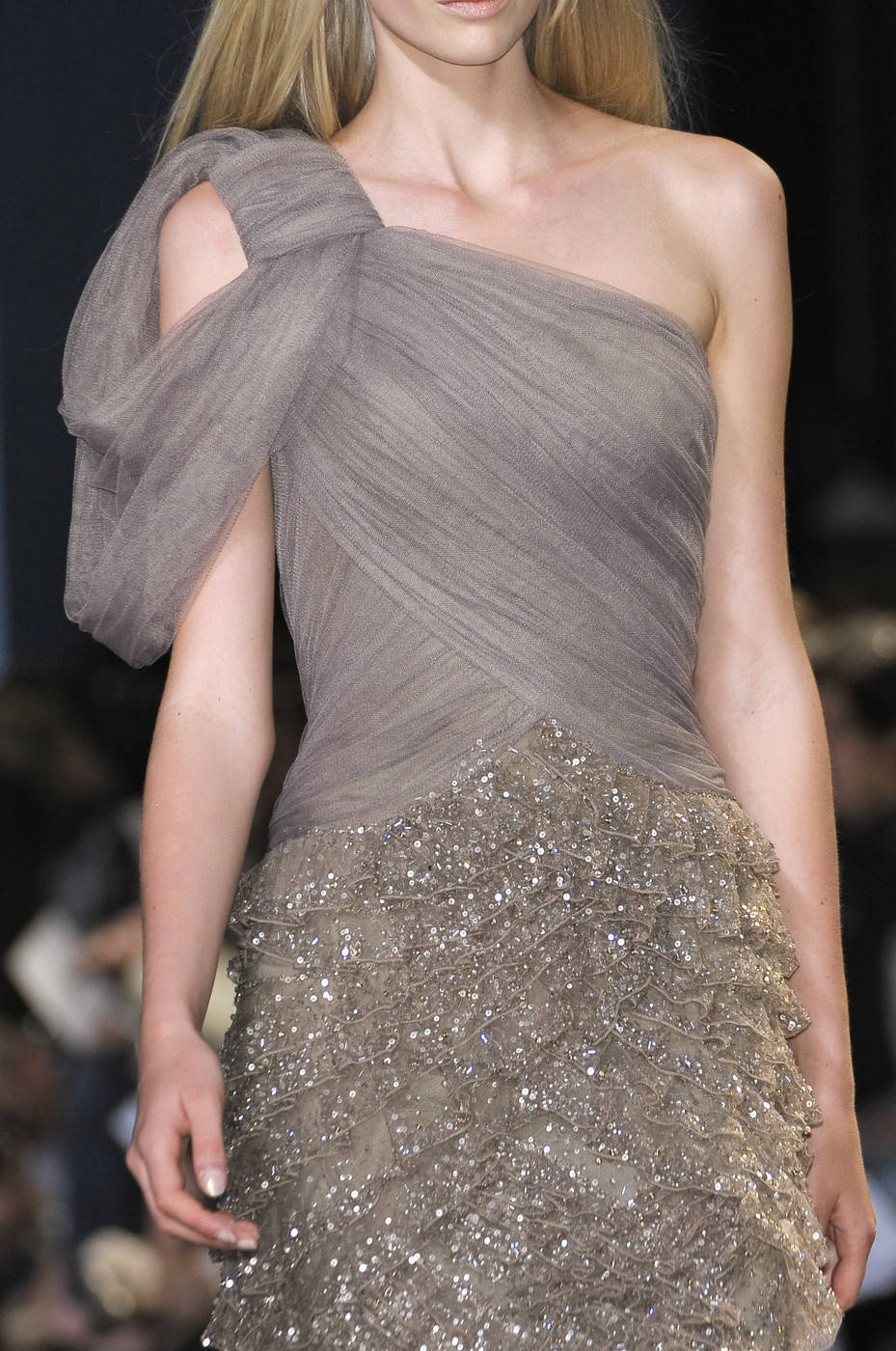 Elie Saab Couture Fall 2010 服装 细节 t台秀场 时尚女装（新浪微博@Frigaciak）