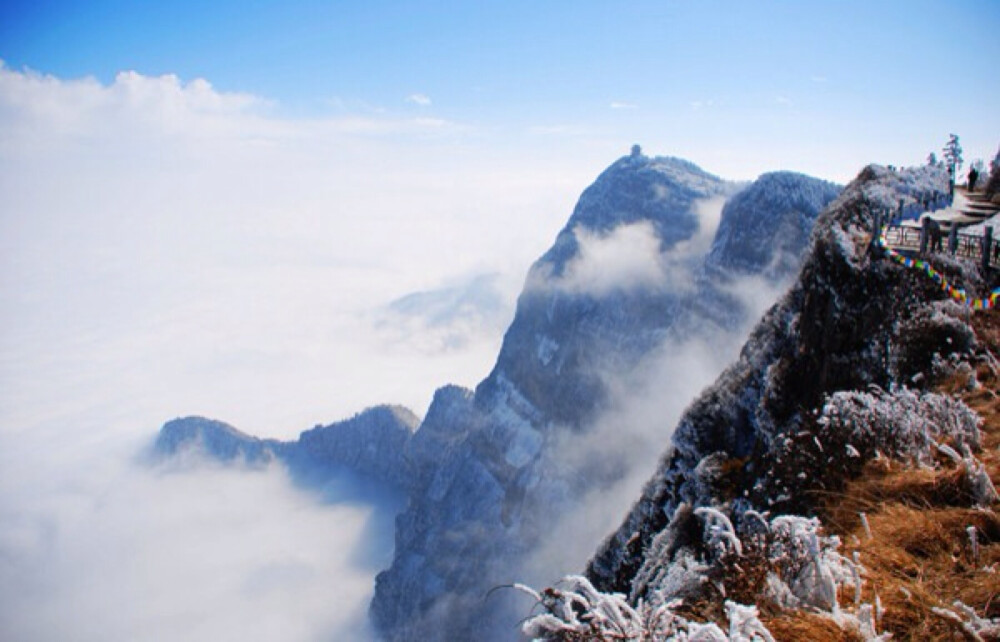 意外的风景---中国峨眉金顶