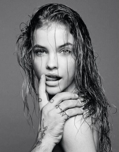 芭芭拉·帕尔文（ Barbara Palvin ）