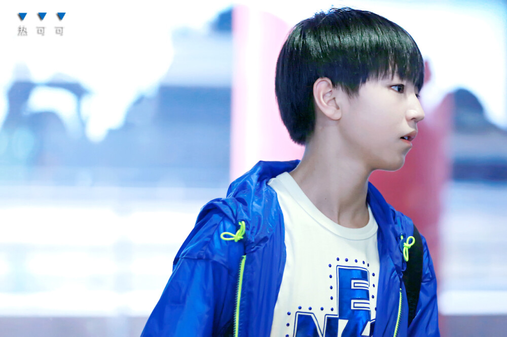 TFBOYS 王俊凯 Karry Wang 140416 北京首都机场 图cr: 热可可