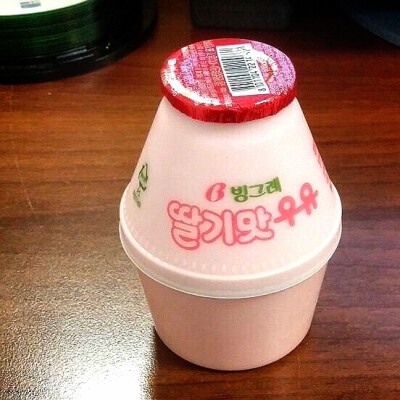 草莓牛奶