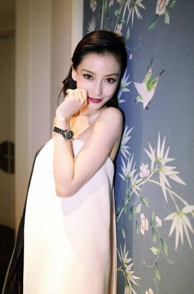 Angelababy...............