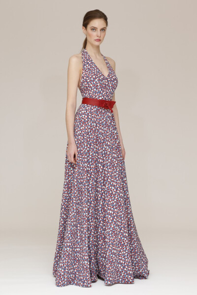 Carolina Herrera Pre-Fall 2015。卡罗琳娜-海莱娜2015早秋时装发布。