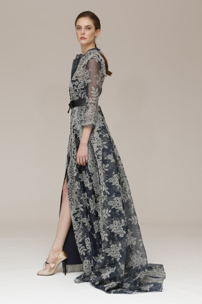 Carolina Herrera Pre-Fall 2015。卡罗琳娜-海莱娜2015早秋时装发布。