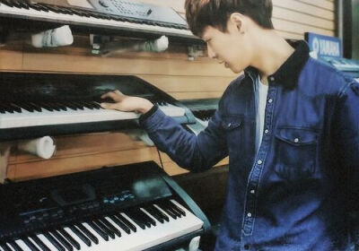 EXO 张艺兴 LAY