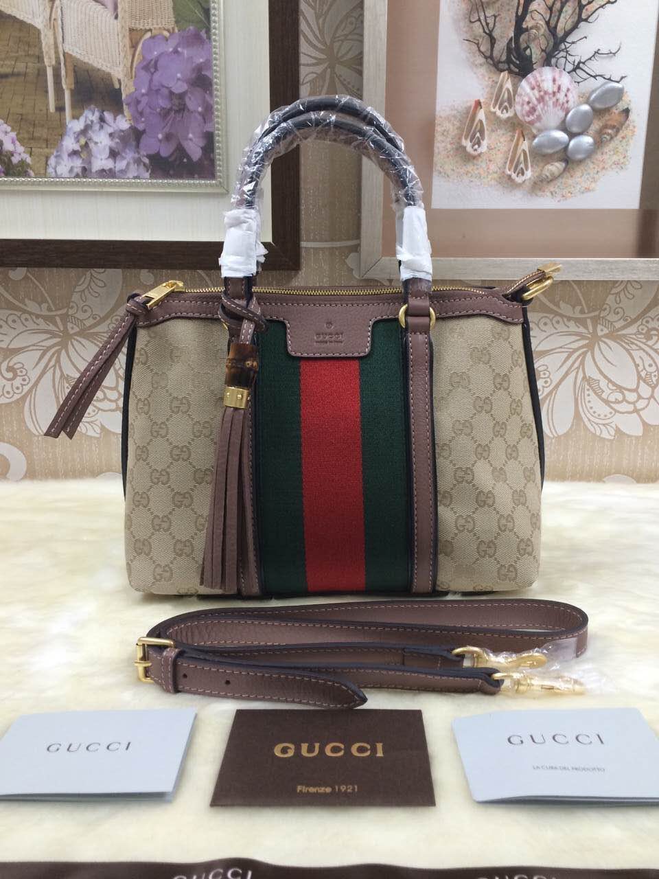 【Gucci 古奇原单】热卖款独家控货✨专柜验货无压力做工精美，采用进口原厂皮‼️进口五金‼️媲美专柜货，由一支具有十年经验功底团队打造‼️图片是实物拍摄，️添加任何效果‼️98型号：353114尺寸28、20、13750¥