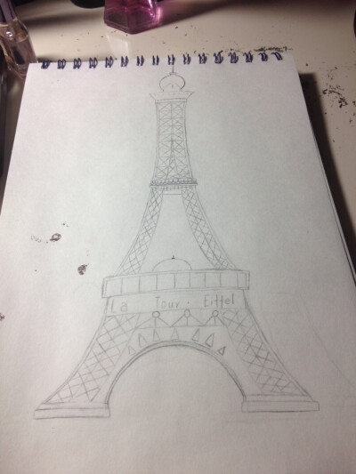 埃菲尔铁塔手绘