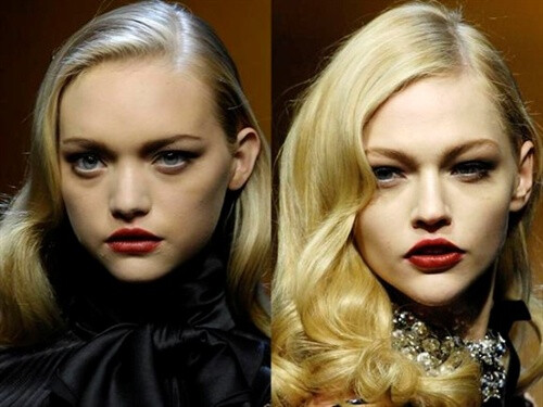 Gemma Ward和Sasha Pivovarova对比。Gemma纯，Sasha邪